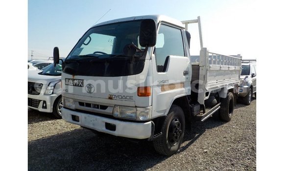 Tenga Imported Toyota Dyna Chena Rori in Import - Dubai in Harare Tenga Imported Toyota Dyna Chena Rori in Import - Dubai in Harare