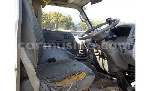 Tenga Imported Toyota Dyna Chena Rori in Import - Dubai in Harare Tenga Imported Toyota Dyna Chena Rori in Import - Dubai in Harare