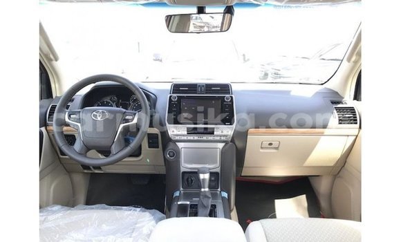 Nunua Imported Toyota Prado Nyekundu Gari ndani ya Import - Dubai nchini Harare Nunua Imported Toyota Prado Nyekundu Gari ndani ya Import - Dubai nchini Harare