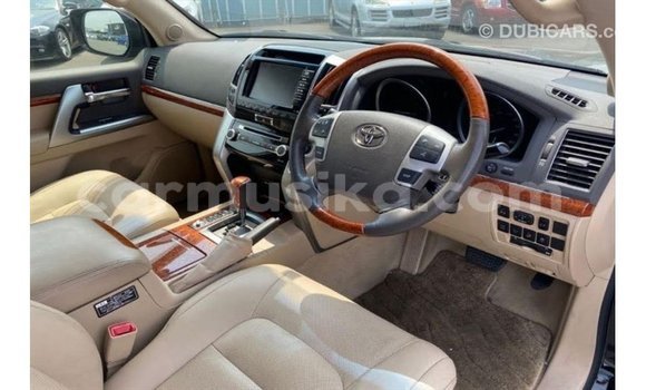 Tenga Imported Toyota Land Cruiser Nhema Mota in Import - Dubai in Harare Tenga Imported Toyota Land Cruiser Nhema Mota in Import - Dubai in Harare