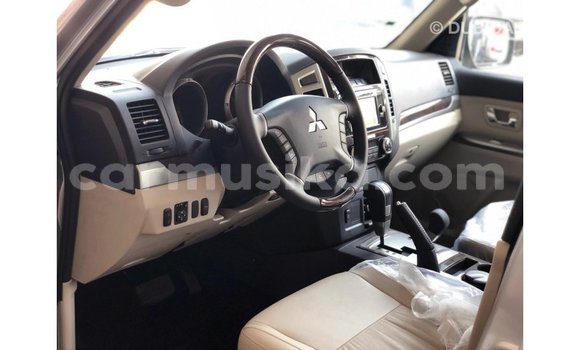 Buy Import Mitsubishi Pajero Other Car in Import - Dubai in Harare Buy Import Mitsubishi Pajero Other Car in Import - Dubai in Harare