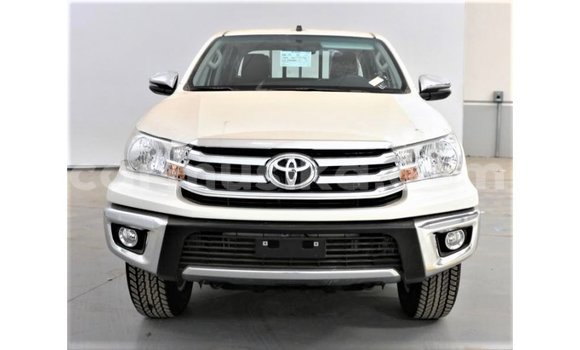 Acheter Import Voiture Toyota Hilux Blanc à Import - Dubai, Harare Acheter Import Voiture Toyota Hilux Blanc à Import - Dubai, Harare