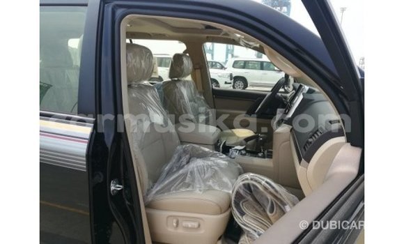 Acheter Import Voiture Toyota Land Cruiser Noir à Import - Dubai, Harare Acheter Import Voiture Toyota Land Cruiser Noir à Import - Dubai, Harare