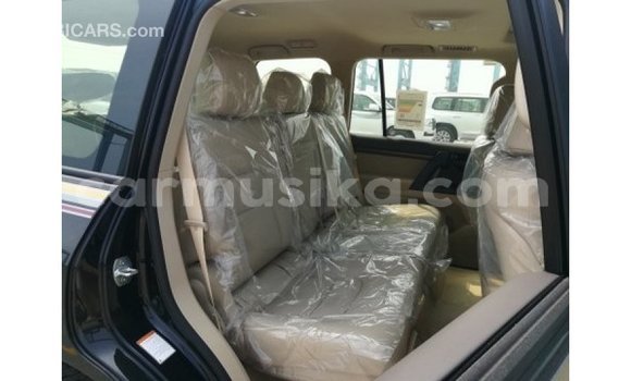Acheter Import Voiture Toyota Land Cruiser Noir à Import - Dubai, Harare Acheter Import Voiture Toyota Land Cruiser Noir à Import - Dubai, Harare