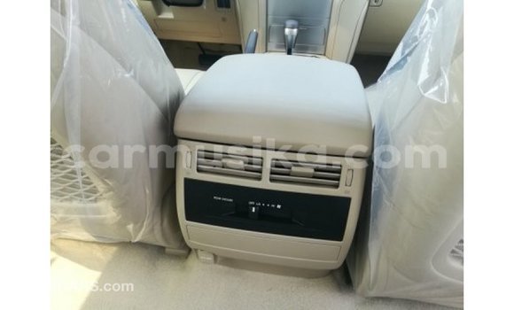 Acheter Import Voiture Toyota Land Cruiser Noir à Import - Dubai, Harare Acheter Import Voiture Toyota Land Cruiser Noir à Import - Dubai, Harare