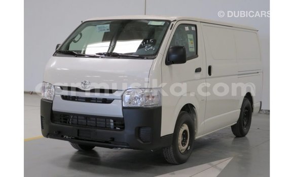 Acheter Import Voiture Toyota Hiace Blanc à Import - Dubai, Harare Acheter Import Voiture Toyota Hiace Blanc à Import - Dubai, Harare