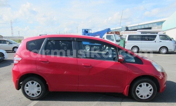 Acheter Occasion Voiture Honda Fit Rouge à Beitbridge, Matabeleland South Acheter Occasion Voiture Honda Fit Rouge à Beitbridge, Matabeleland South