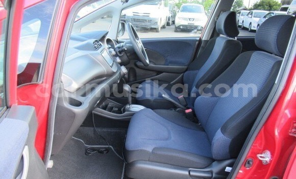 Acheter Occasion Voiture Honda Fit Rouge à Beitbridge, Matabeleland South Acheter Occasion Voiture Honda Fit Rouge à Beitbridge, Matabeleland South