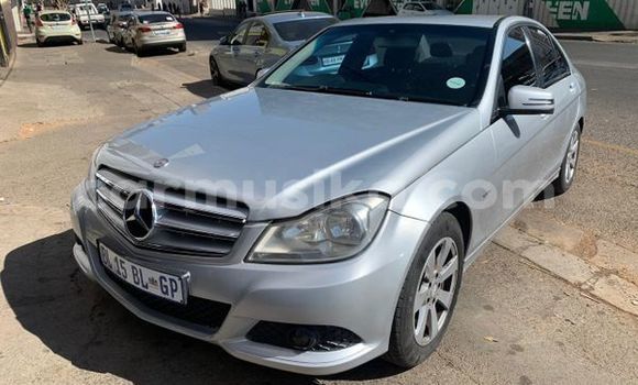 Acheter Occasion Voiture Mercedes‒Benz C–Class Gris à Alexandra Park, Harare