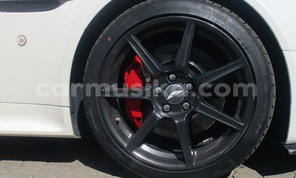 Nunua Ilio tumika Austin Ambassador Nyeupe Gari ndani ya Alexandra Park nchini Harare