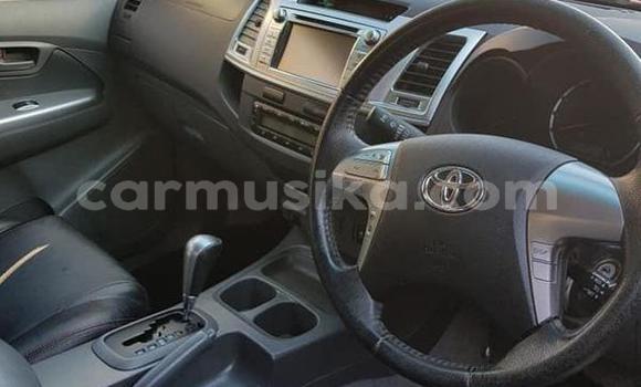 Buy Used Toyota Hilux Red Car in Alexandra Park in Harare Buy Used Toyota Hilux Red Car in Alexandra Park in Harare