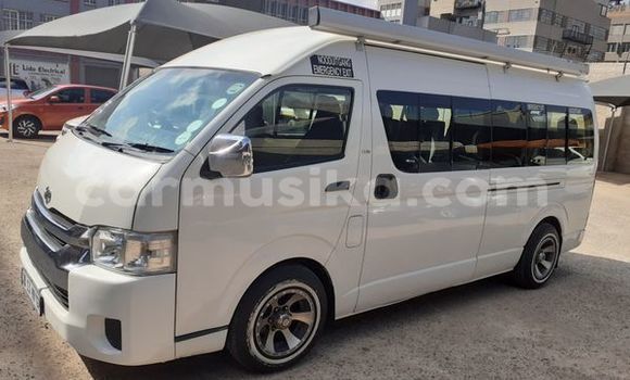 Tenga Tsaru Toyota bB Chena Mota in Harare in Harare Tenga Tsaru Toyota bB Chena Mota in Harare in Harare