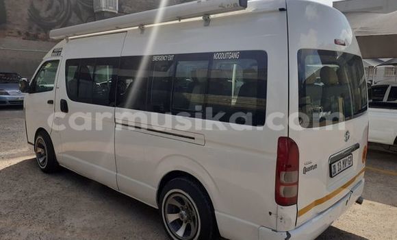 Tenga Tsaru Toyota bB Chena Mota in Harare in Harare Tenga Tsaru Toyota bB Chena Mota in Harare in Harare