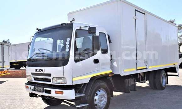 Acheter Occasion Utilitaire Isuzu FTR 850 Blanc à Beitbridge, Matabeleland South Acheter Occasion Utilitaire Isuzu FTR 850 Blanc à Beitbridge, Matabeleland South