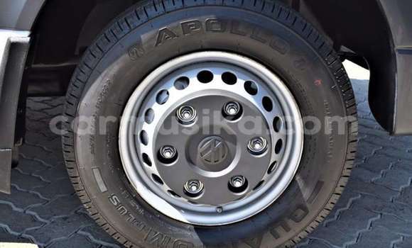 Acheter Occasion Voiture Volkswagen Caravelle Blanc à Beitbridge, Matabeleland South Acheter Occasion Voiture Volkswagen Caravelle Blanc à Beitbridge, Matabeleland South