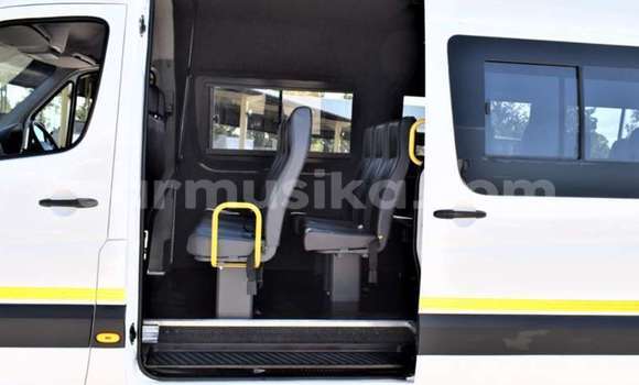 Acheter Occasion Voiture Volkswagen Caravelle Blanc à Beitbridge, Matabeleland South Acheter Occasion Voiture Volkswagen Caravelle Blanc à Beitbridge, Matabeleland South