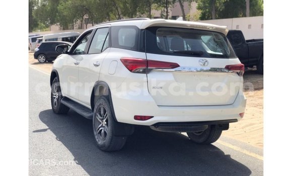 Buy Import Toyota Fortuner White Car in Import - Dubai in Harare Buy Import Toyota Fortuner White Car in Import - Dubai in Harare