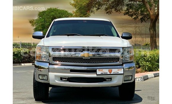 Buy Import Chevrolet Silverado White Car in Import - Dubai in Harare Buy Import Chevrolet Silverado White Car in Import - Dubai in Harare