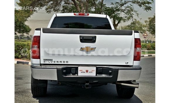 Buy Import Chevrolet Silverado White Car in Import - Dubai in Harare Buy Import Chevrolet Silverado White Car in Import - Dubai in Harare