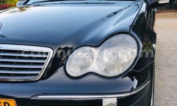 Tenga Tsaru Mercedes‒Benz C–Class Nhema Mota in Harare in Harare Tenga Tsaru Mercedes‒Benz C–Class Nhema Mota in Harare in Harare
