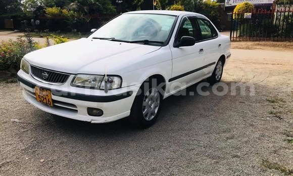 Tenga Tsaru Nissan Sunny Chena Mota in Harare in Harare Tenga Tsaru Nissan Sunny Chena Mota in Harare in Harare