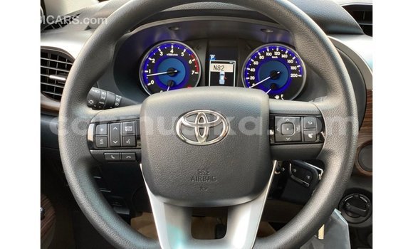 Tenga Imported Toyota Hilux Chena Mota in Import - Dubai in Harare Tenga Imported Toyota Hilux Chena Mota in Import - Dubai in Harare