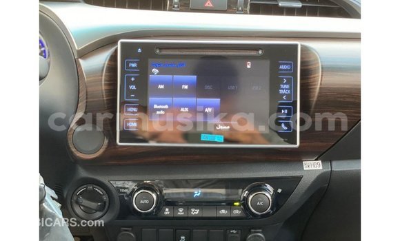 Tenga Imported Toyota Hilux Chena Mota in Import - Dubai in Harare Tenga Imported Toyota Hilux Chena Mota in Import - Dubai in Harare