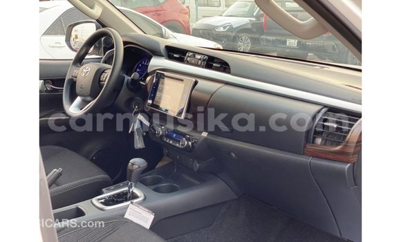 Tenga Imported Toyota Hilux Chena Mota in Import - Dubai in Harare Tenga Imported Toyota Hilux Chena Mota in Import - Dubai in Harare
