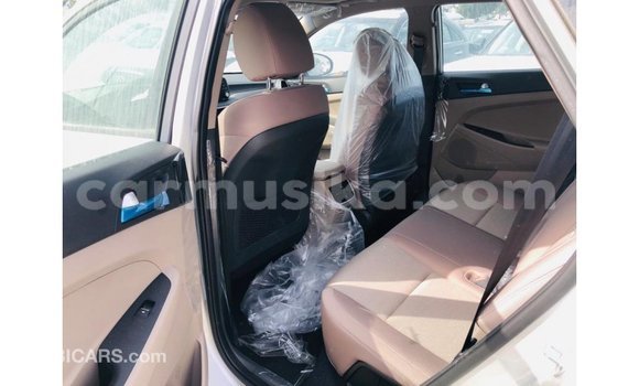 Tenga Imported Hyundai Tucson Zvimwe Mota in Import - Dubai in Harare Tenga Imported Hyundai Tucson Zvimwe Mota in Import - Dubai in Harare