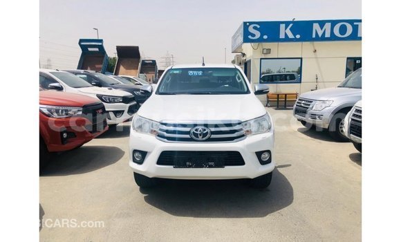Tenga Imported Toyota Hilux Chena Mota in Import - Dubai in Harare Tenga Imported Toyota Hilux Chena Mota in Import - Dubai in Harare