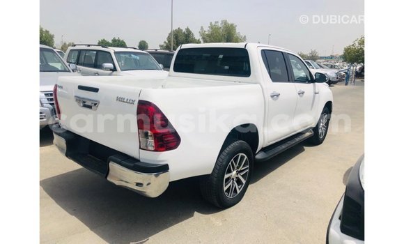 Tenga Imported Toyota Hilux Chena Mota in Import - Dubai in Harare Tenga Imported Toyota Hilux Chena Mota in Import - Dubai in Harare