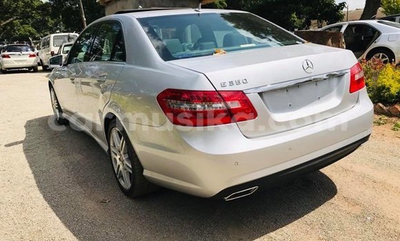 Tenga Tsaru Mercedes‒Benz E–Class Sirivha Mota in Harare in Harare Tenga Tsaru Mercedes‒Benz E–Class Sirivha Mota in Harare in Harare