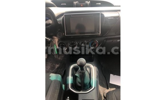 Tenga Imported Toyota Hilux Chena Mota in Import - Dubai in Harare Tenga Imported Toyota Hilux Chena Mota in Import - Dubai in Harare