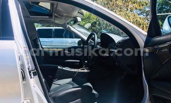 Tenga Tsaru Mercedes‒Benz E–Class Sirivha Mota in Harare in Harare Tenga Tsaru Mercedes‒Benz E–Class Sirivha Mota in Harare in Harare