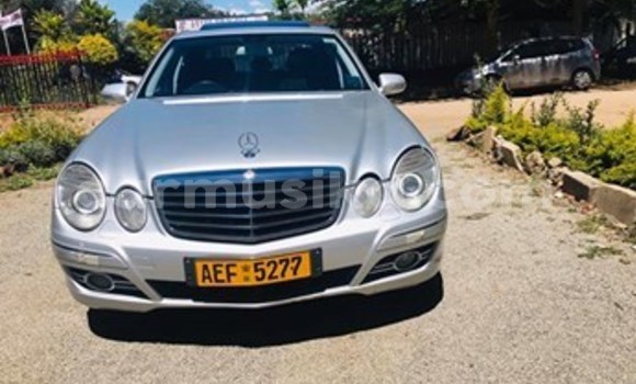 Tenga Tsaru Mercedes‒Benz E–Class Sirivha Mota in Harare in Harare Tenga Tsaru Mercedes‒Benz E–Class Sirivha Mota in Harare in Harare