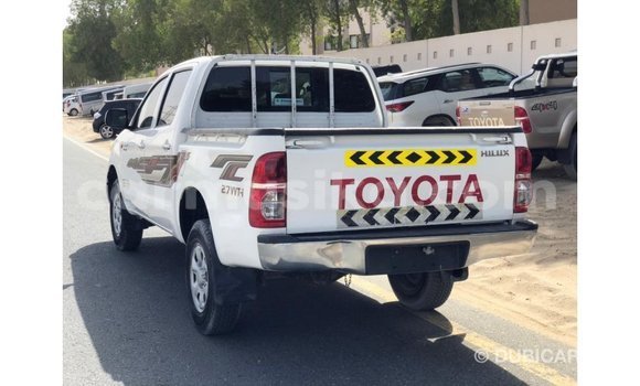 Tenga Imported Toyota Hilux Chena Mota in Import - Dubai in Harare Tenga Imported Toyota Hilux Chena Mota in Import - Dubai in Harare