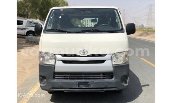 Buy Import Toyota Hiace White Car in Import - Dubai in Harare Buy Import Toyota Hiace White Car in Import - Dubai in Harare