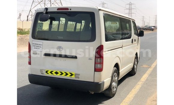 Buy Import Toyota Hiace White Car in Import - Dubai in Harare Buy Import Toyota Hiace White Car in Import - Dubai in Harare