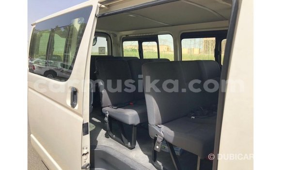 Buy Import Toyota Hiace White Car in Import - Dubai in Harare Buy Import Toyota Hiace White Car in Import - Dubai in Harare