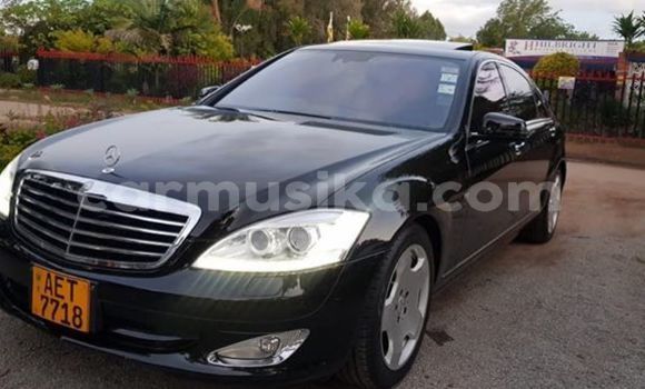 Tenga Tsaru Mercedes‒Benz S–Class Nhema Mota in Harare in Harare Tenga Tsaru Mercedes‒Benz S–Class Nhema Mota in Harare in Harare