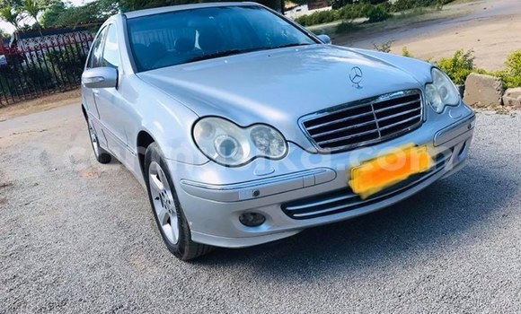 Tenga Tsaru Mercedes‒Benz C–Class Sirivha Mota in Harare in Harare Tenga Tsaru Mercedes‒Benz C–Class Sirivha Mota in Harare in Harare