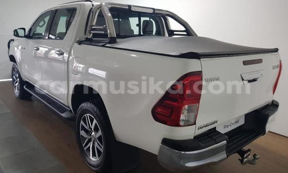 Buy Used Toyota Hilux White Car in Harare in Harare Buy Used Toyota Hilux White Car in Harare in Harare