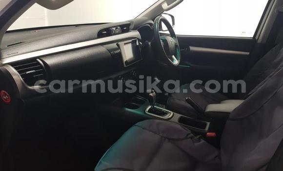 Buy Used Toyota Hilux White Car in Harare in Harare Buy Used Toyota Hilux White Car in Harare in Harare