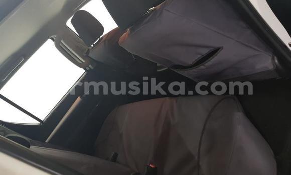 Buy Used Toyota Hilux White Car in Harare in Harare Buy Used Toyota Hilux White Car in Harare in Harare