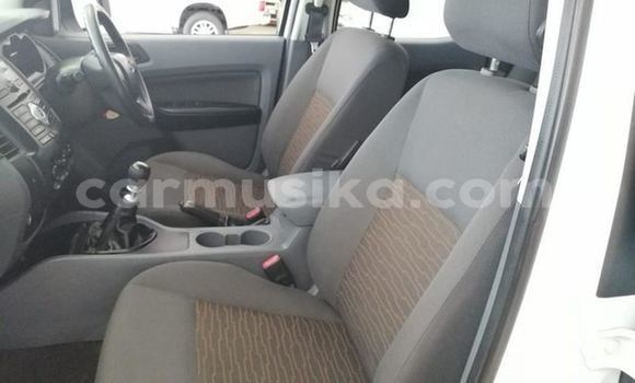 Acheter Occasion Voiture Ford Ranger Blanc à Beitbridge, Matabeleland South Acheter Occasion Voiture Ford Ranger Blanc à Beitbridge, Matabeleland South