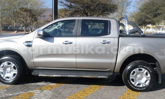 Nunua Ilio tumika Ford Ranger Fedha Gari ndani ya Alexandra Park nchini Harare Nunua Ilio tumika Ford Ranger Fedha Gari ndani ya Alexandra Park nchini Harare