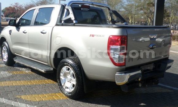 Nunua Ilio tumika Ford Ranger Fedha Gari ndani ya Alexandra Park nchini Harare Nunua Ilio tumika Ford Ranger Fedha Gari ndani ya Alexandra Park nchini Harare