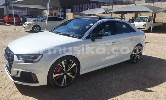 Nunua Ilio tumika Audi RS3 Nyeupe Gari ndani ya Beitbridge nchini Matabeleland Kusini