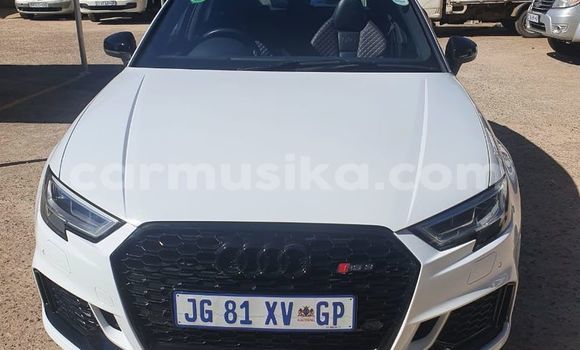 Acheter Occasion Voiture Audi RS3 Blanc à Beitbridge, Matabeleland South Acheter Occasion Voiture Audi RS3 Blanc à Beitbridge, Matabeleland South