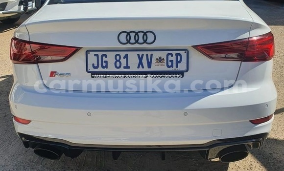Acheter Occasion Voiture Audi RS3 Blanc à Beitbridge, Matabeleland South Acheter Occasion Voiture Audi RS3 Blanc à Beitbridge, Matabeleland South